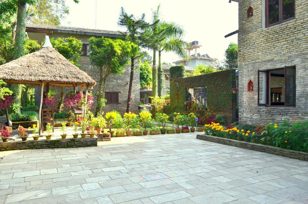 Mum'S Garden Resort Pokhara Exterior foto